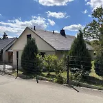 Schoenes In Neundorf Mit Grosser Terrasse By Interhome Plauen