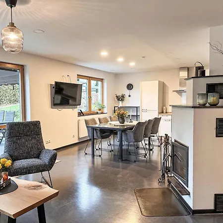 Schoenes In Neundorf Mit Grosser Terrasse By Interhome Ferienhaus Plauen