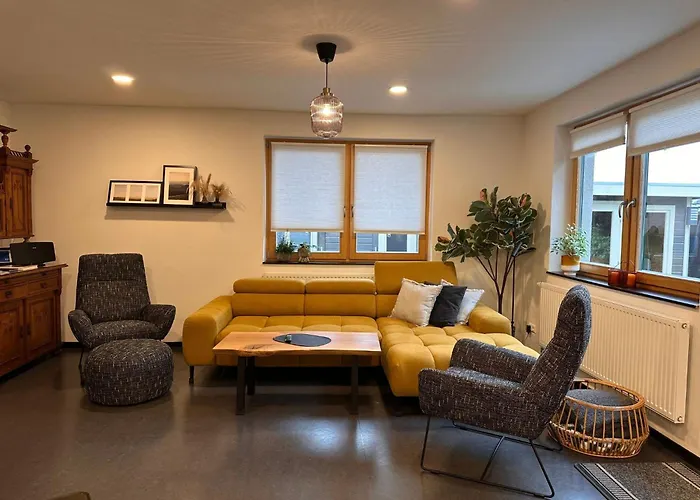 Schoenes In Neundorf Mit Grosser Terrasse By Interhome Plauen