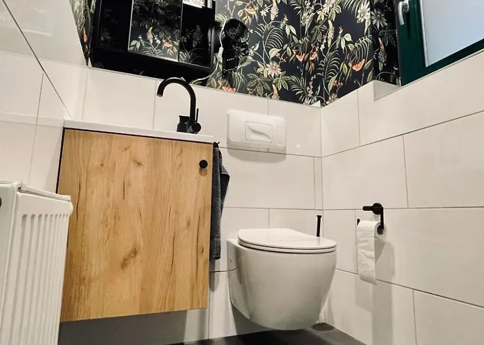 Schoenes In Neundorf Mit Grosser Terrasse By Interhome Plauen