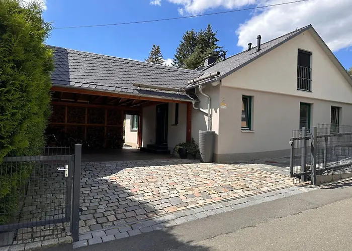 Schoenes In Neundorf Mit Grosser Terrasse By Interhome Casa de Férias *